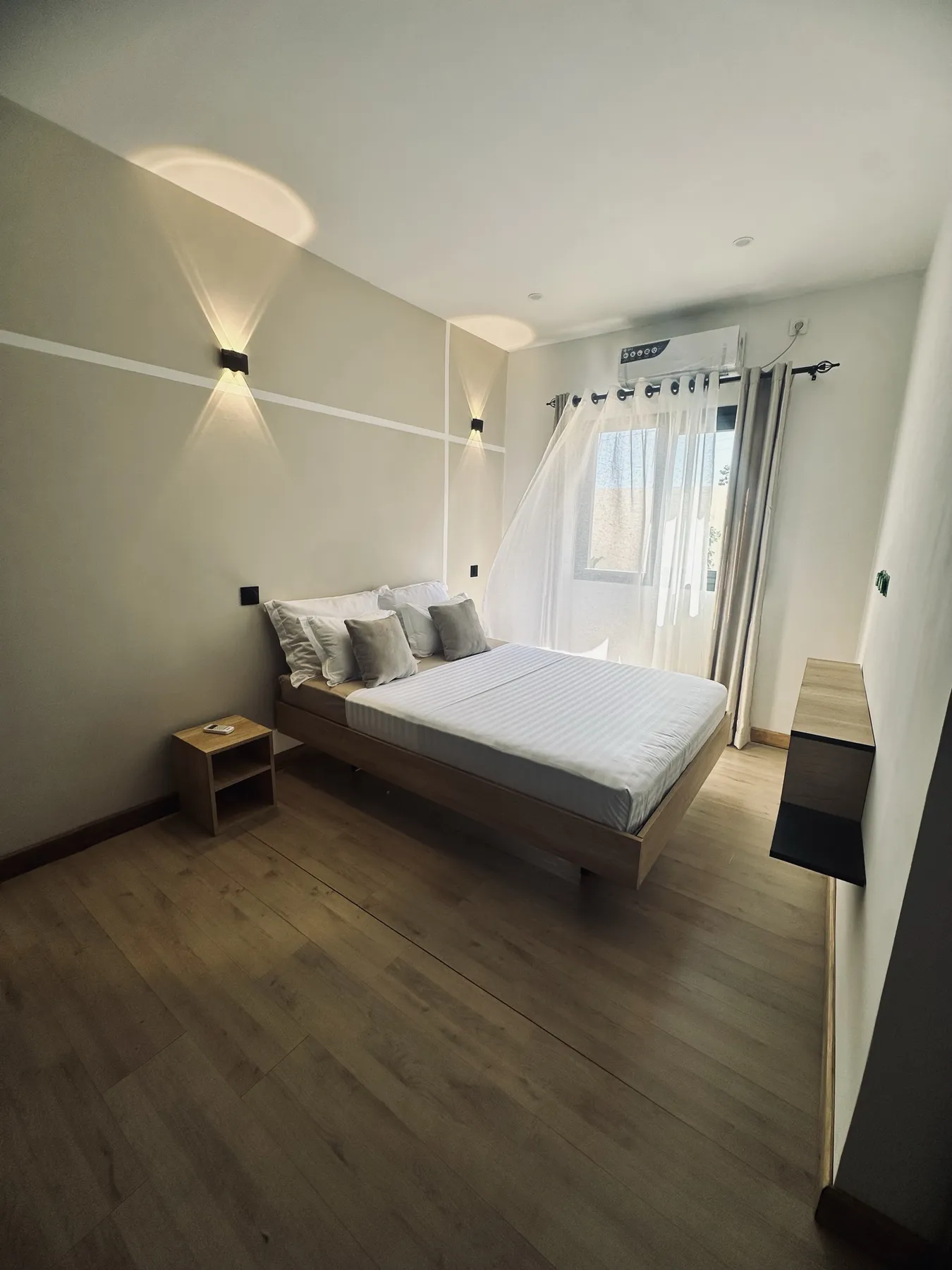 AM Résidence — la chambre et sa fenêtre