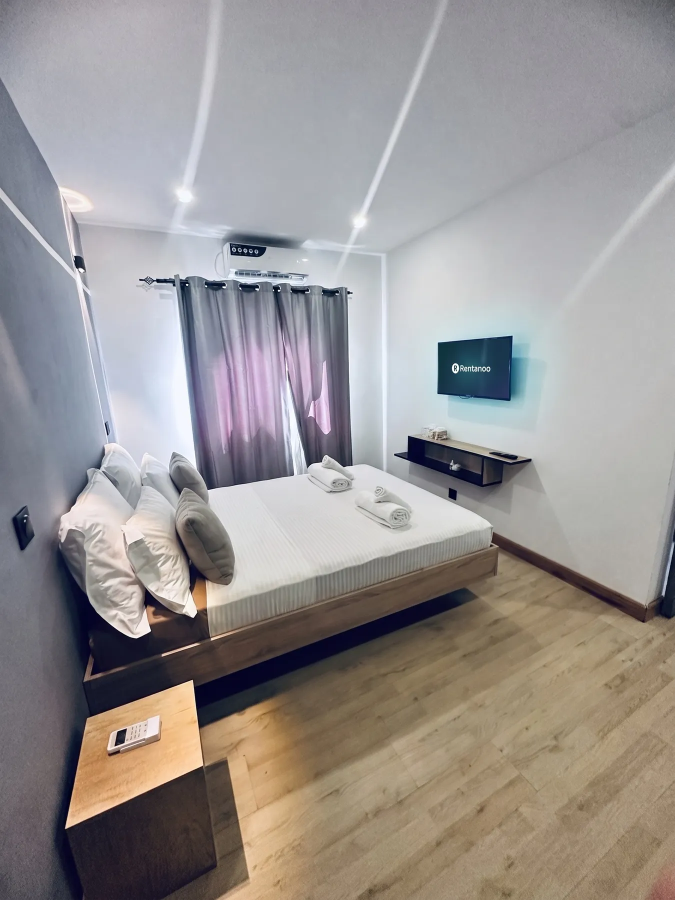 AM Résidence — chambre double avec TV