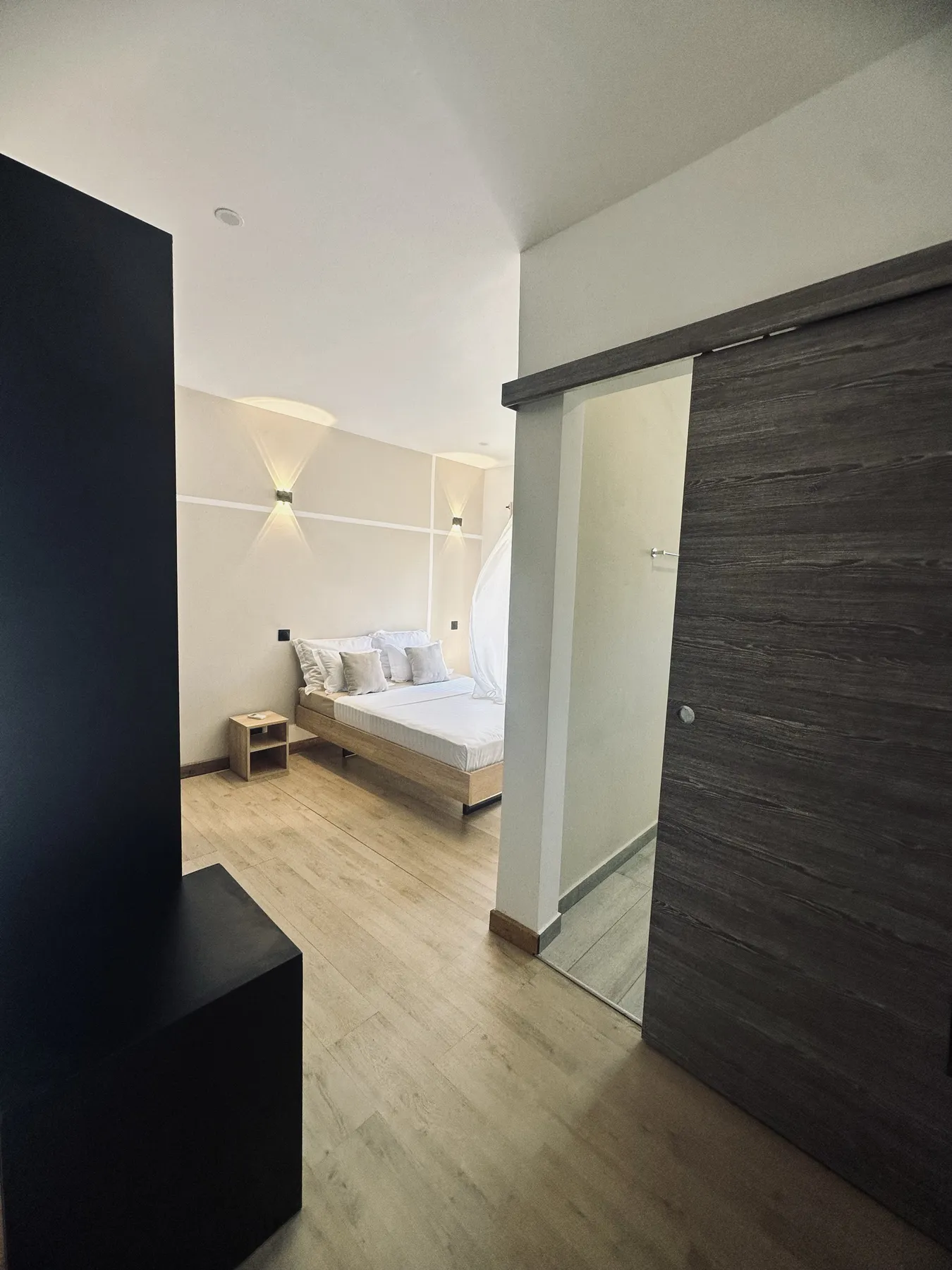 AM Résidence — l'entrée de la chambre